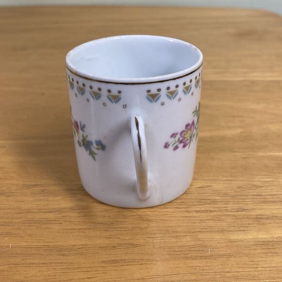 Vintage Demitasse Expresso Porcelain Tea Cup & Saucer Red Rose Pattern Gold Trim - Picture 7 of 14